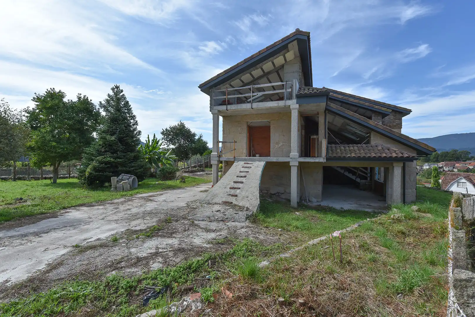 Vista exterior de Casa o xalet en venda en Soutomaior amb Jardí privat, Terrassa i Traster
