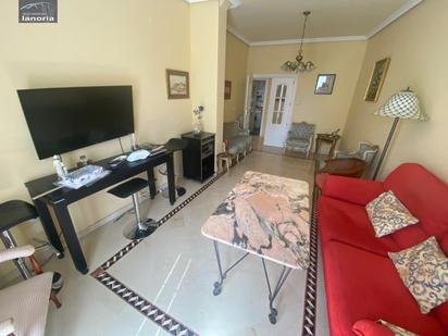 Sala d'estar de Apartament de lloguer en  Albacete Capital amb Calefacció