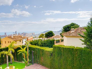 Villa mit Pool zum Verkauf in Golf Bahía