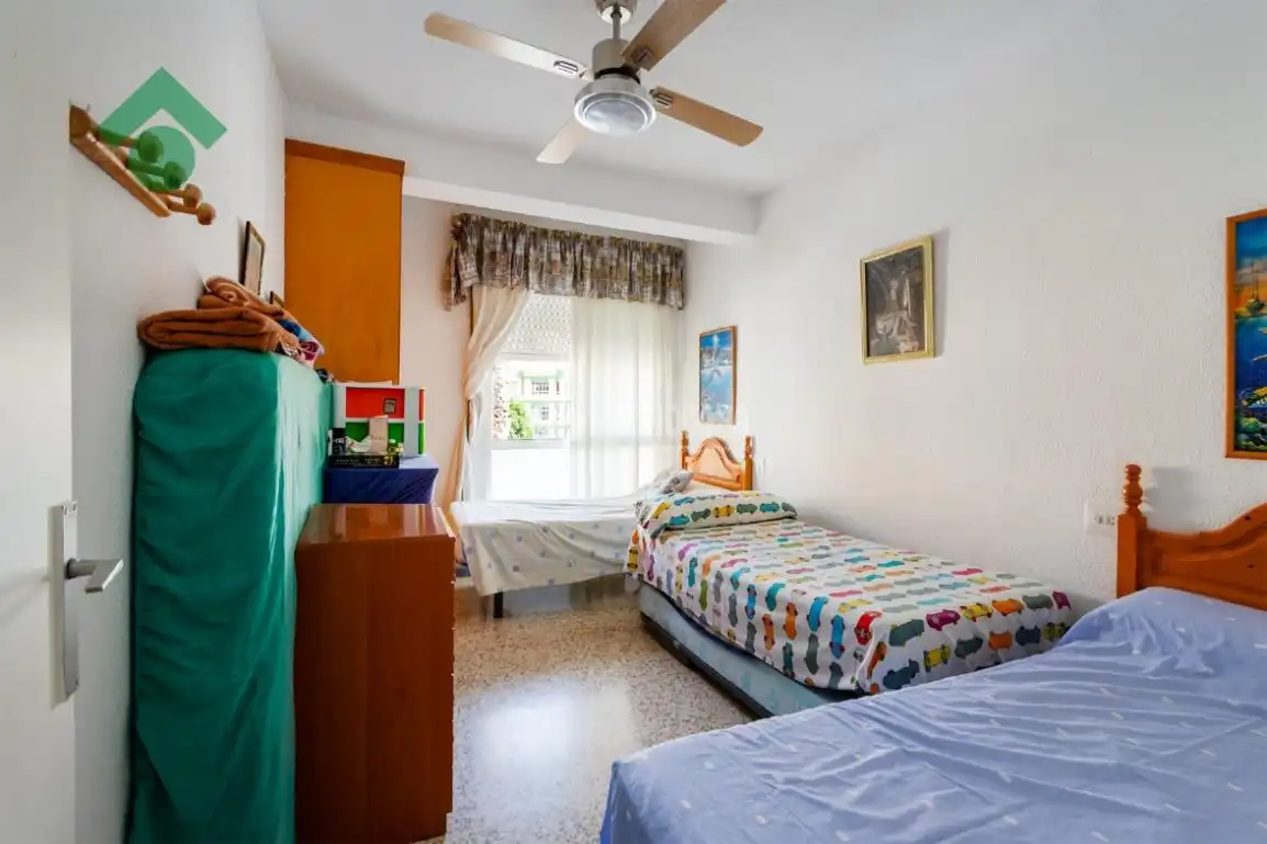 Bedroom of Flat for sale in Almuñécar  with Air Conditioner
