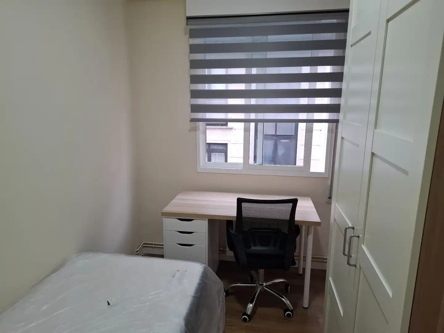Habitación de Piso de alquiler en Ourense Capital  con Calefacción y Amueblado
