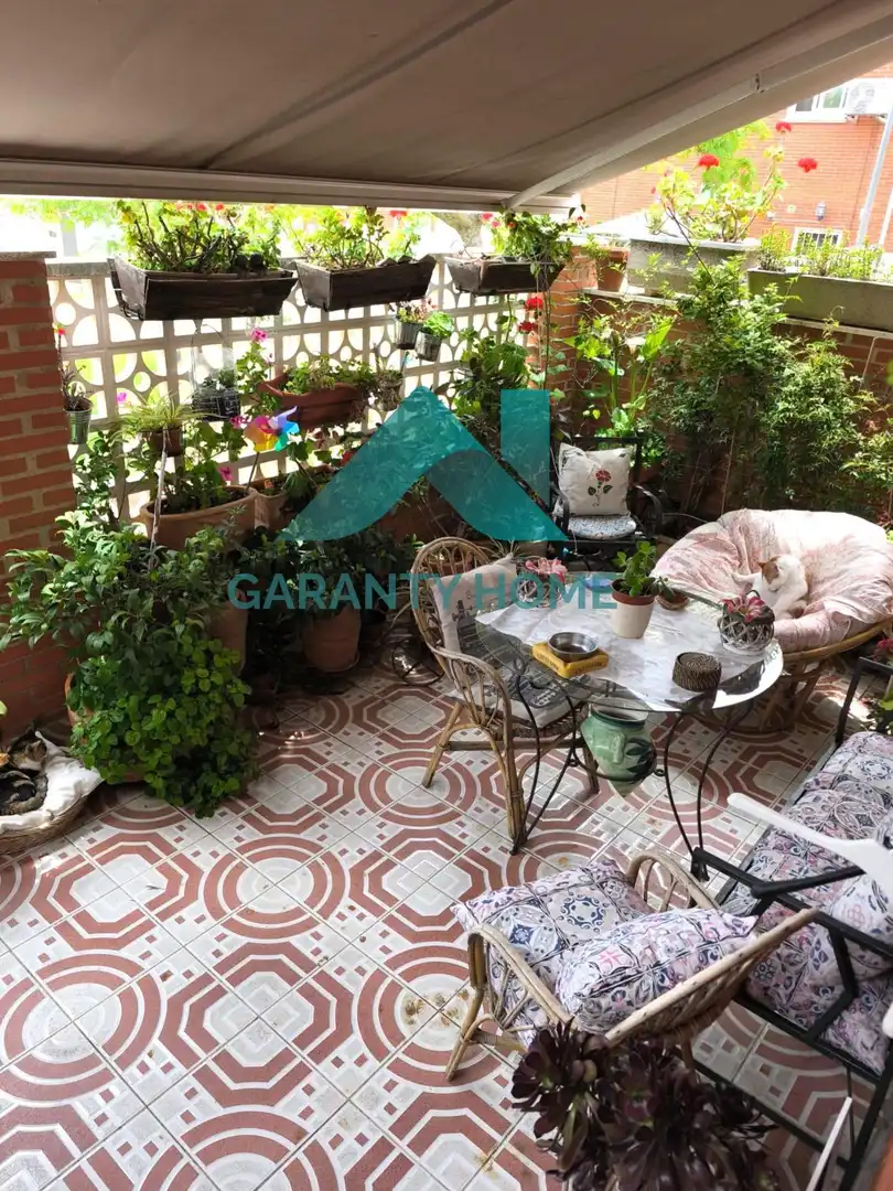 Terrassa de Casa adosada en venda en Cáceres amb Calefacció