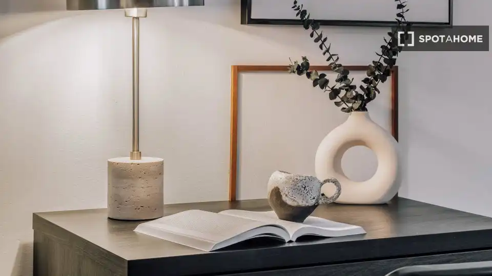 Bedroom of Apartments for share in Madrid  with Air Conditioner, Terrace and Furnished