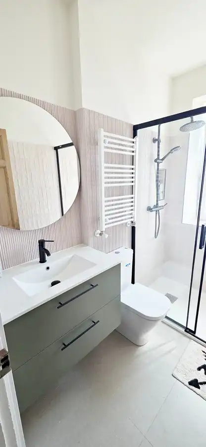 Bany de Apartament de lloguer en Gorliz amb Calefacció, Moblat i Forn