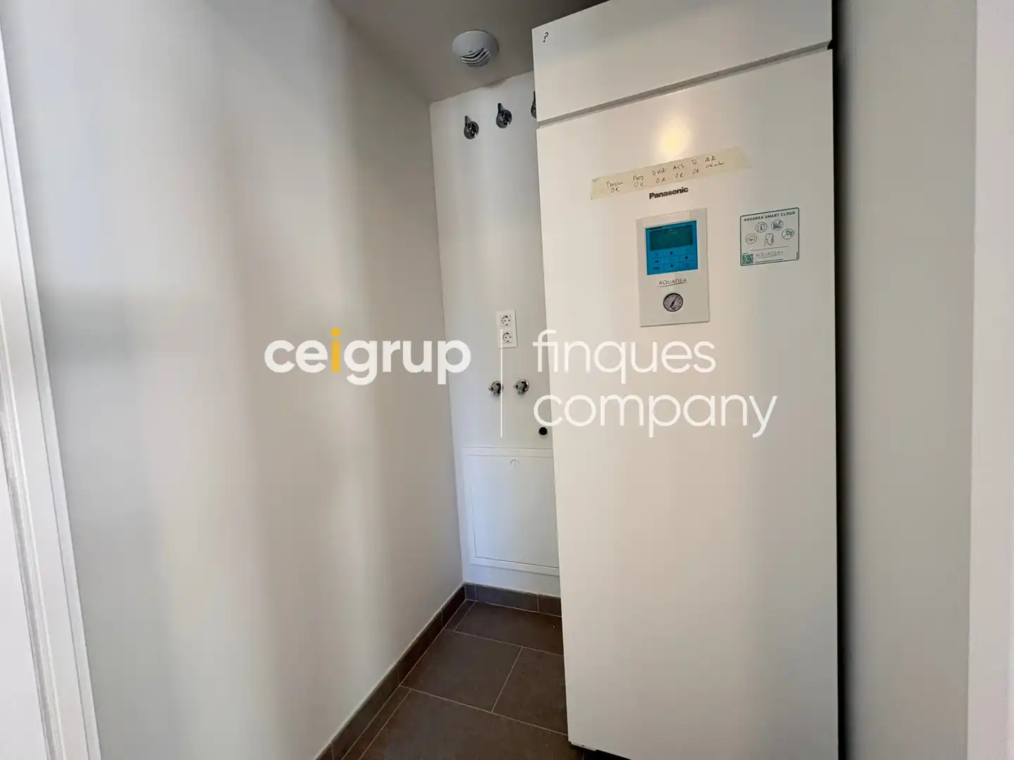 Planta baja en venta en Girona con Calefacción, Terraza y Trastero
