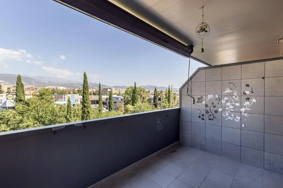 Terraza de Piso de alquiler en Granada con Calefacción, Terraza y Trastero