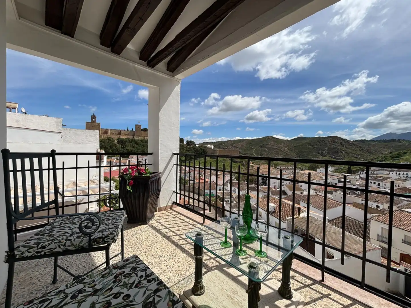 Vista exterior de Casa adosada en venta en Antequera con Calefacción, Terraza y Trastero