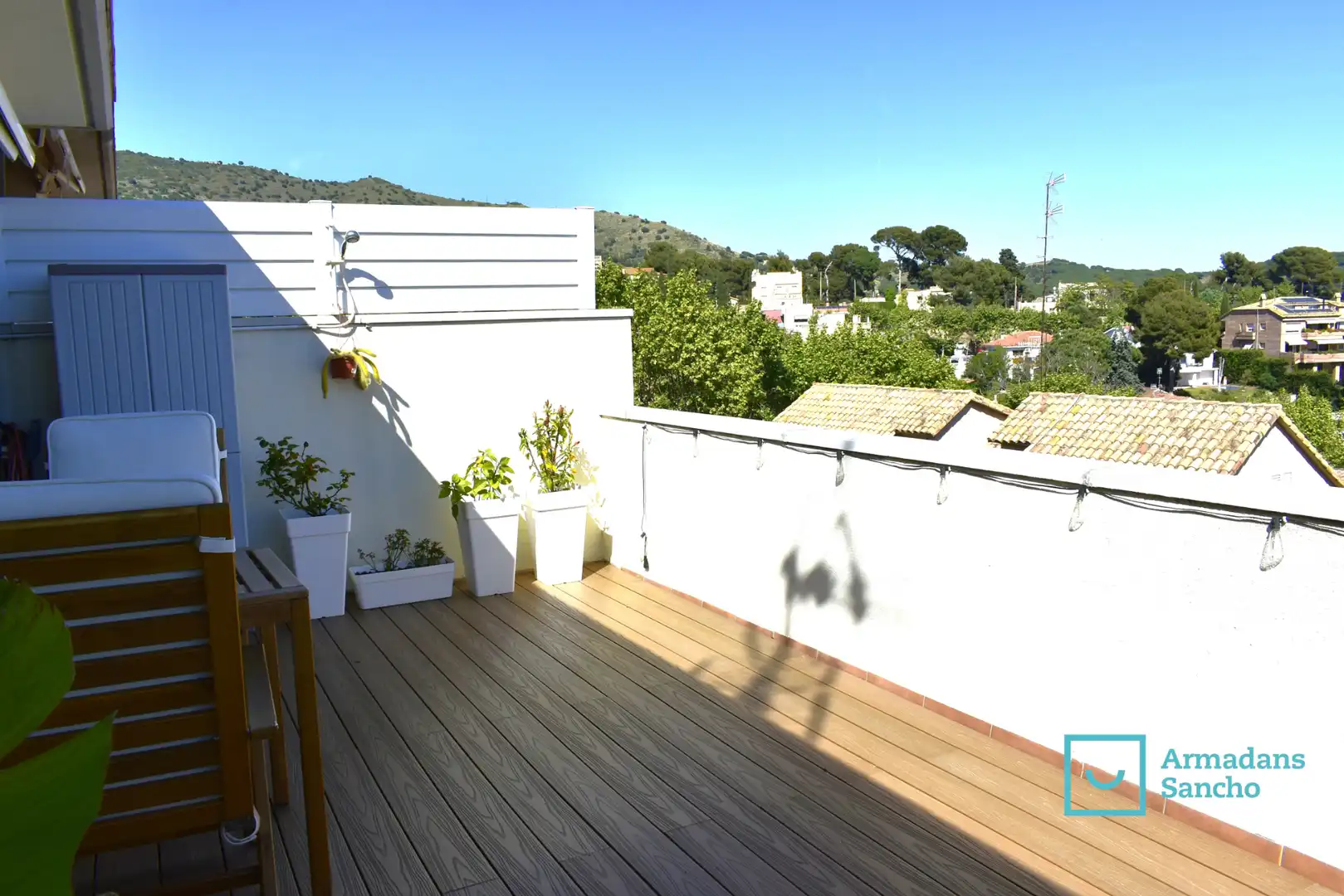 Terrasse von Einfamilien-Reihenhaus zum Verkauf in Tiana mit Klimaanlage, Heizung und Privatgarten