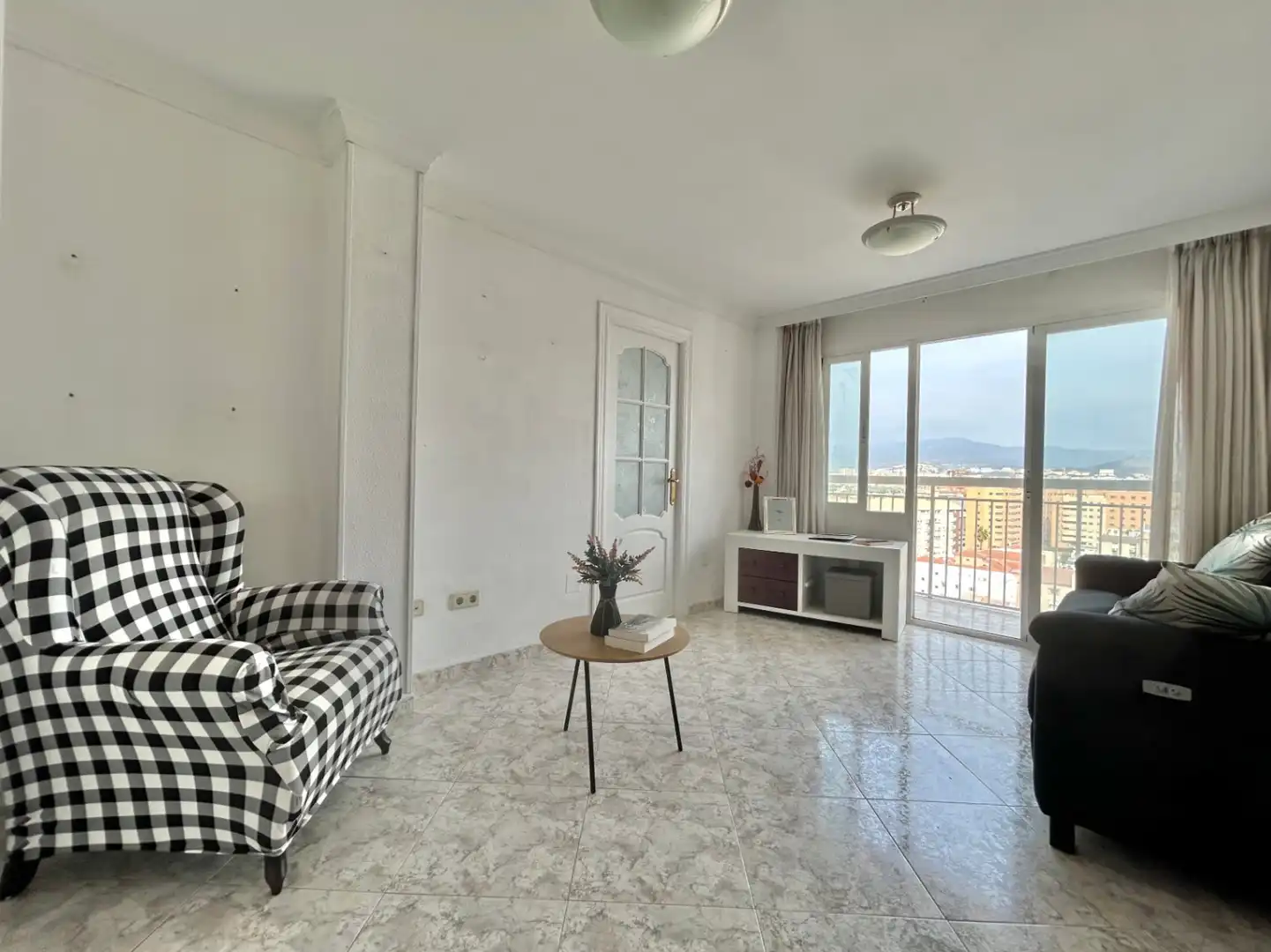 Sala d'estar de Àtic en venda en Málaga amb Aire condicionat, Terrassa i Traster