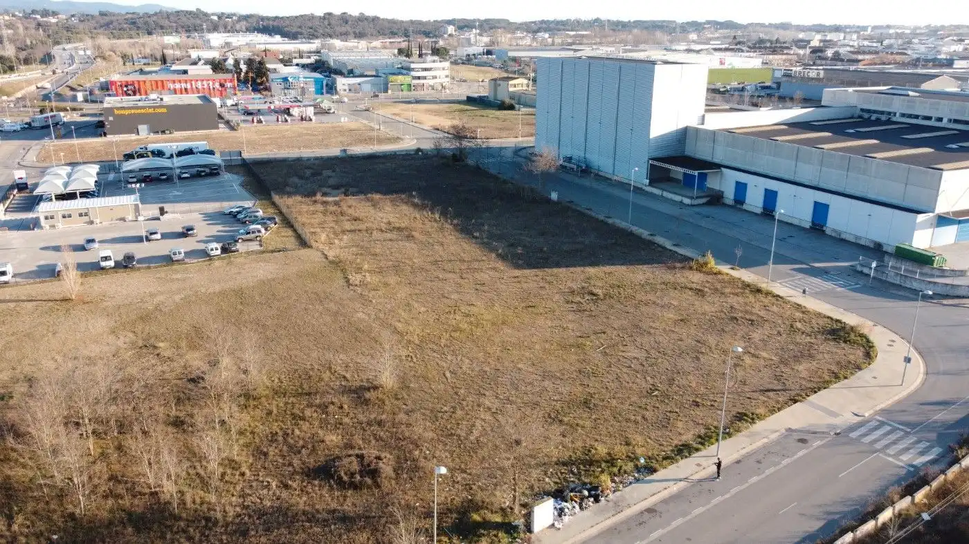 Terreny industrial en venda a Carrer Francesca Bonnemaison I S, Mas Xirgu