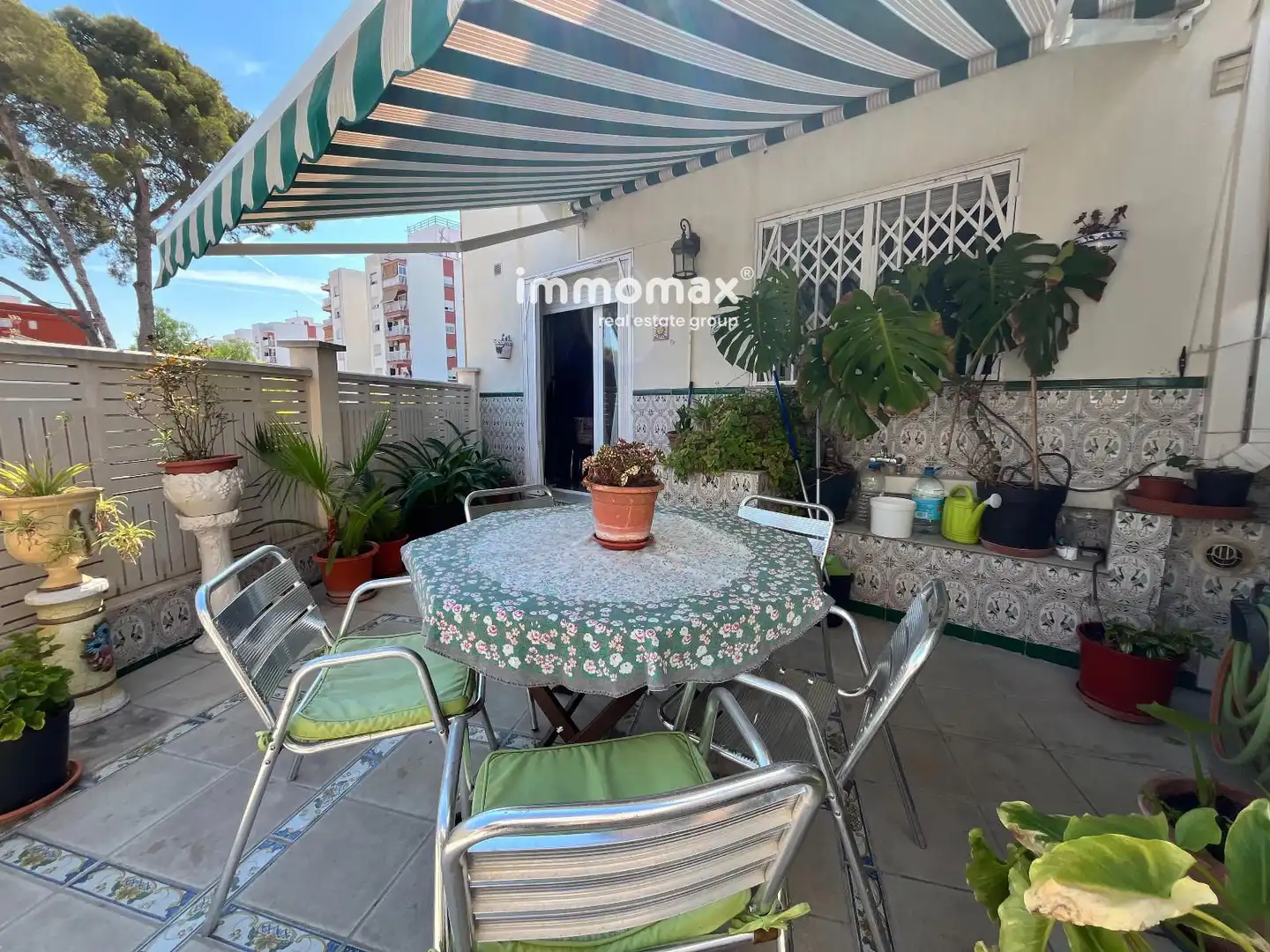 Terraza de Casa adosada en venta en Vilanova i la Geltrú con Calefacción, Jardín privado y Terraza