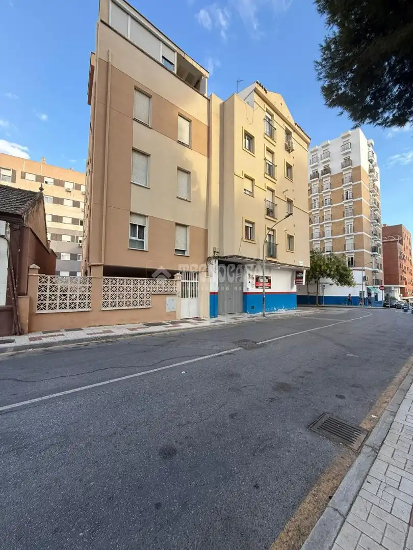 Vista exterior de Piso en venta en Málaga con Terraza