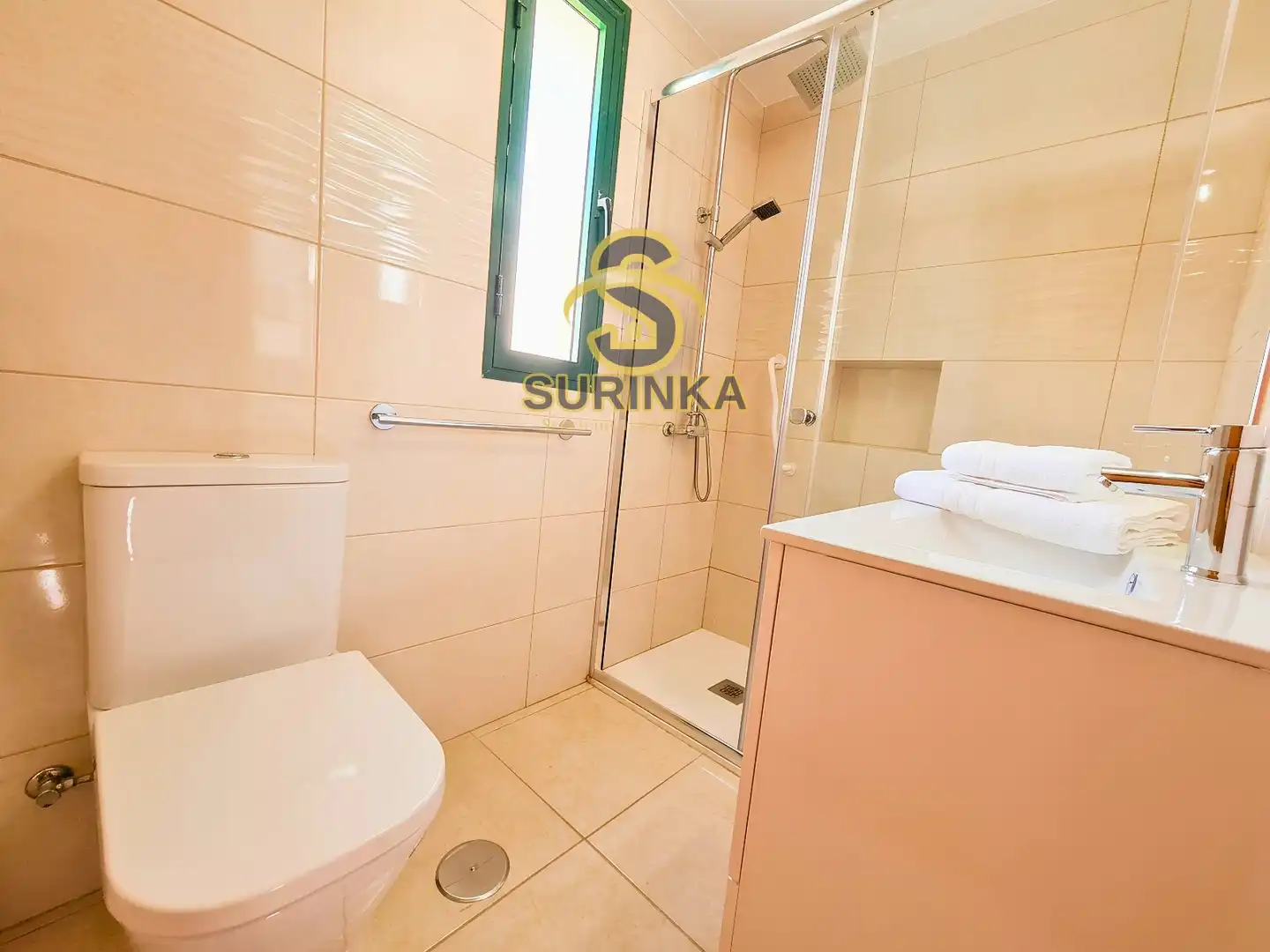 Baño de Apartamento de alquiler en San Bartolomé de Tirajana con Terraza, Piscina y Amueblado