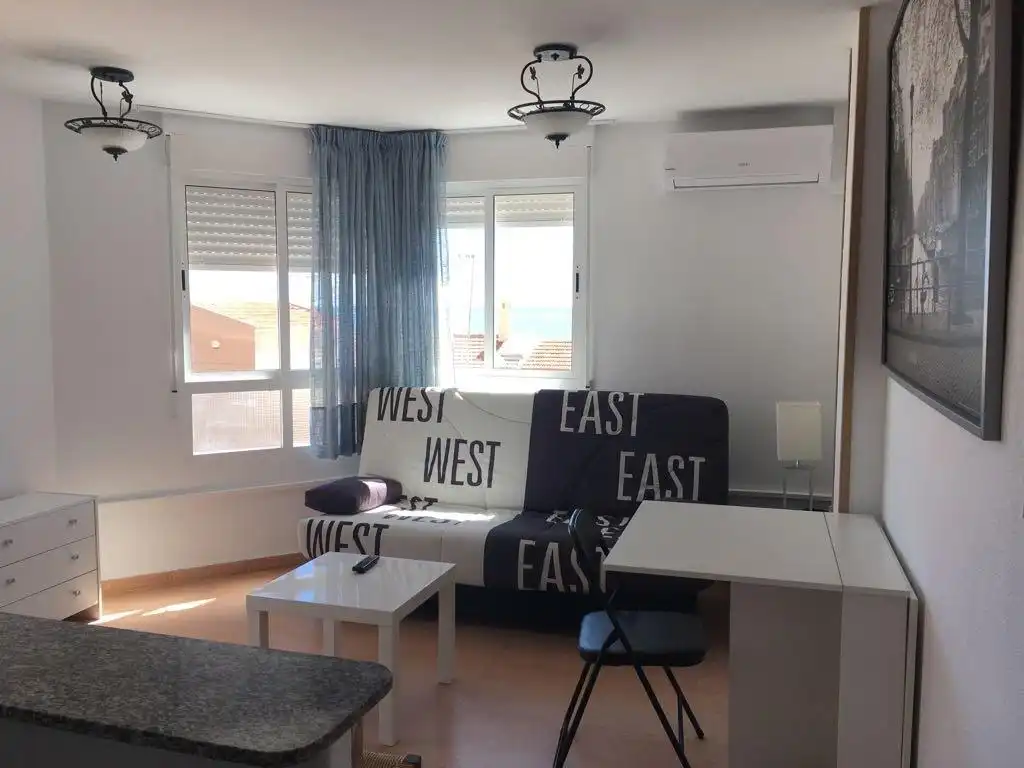 Living room of Flat for sale in Guardamar del Segura  with Air Conditioner, Heating and Furnished