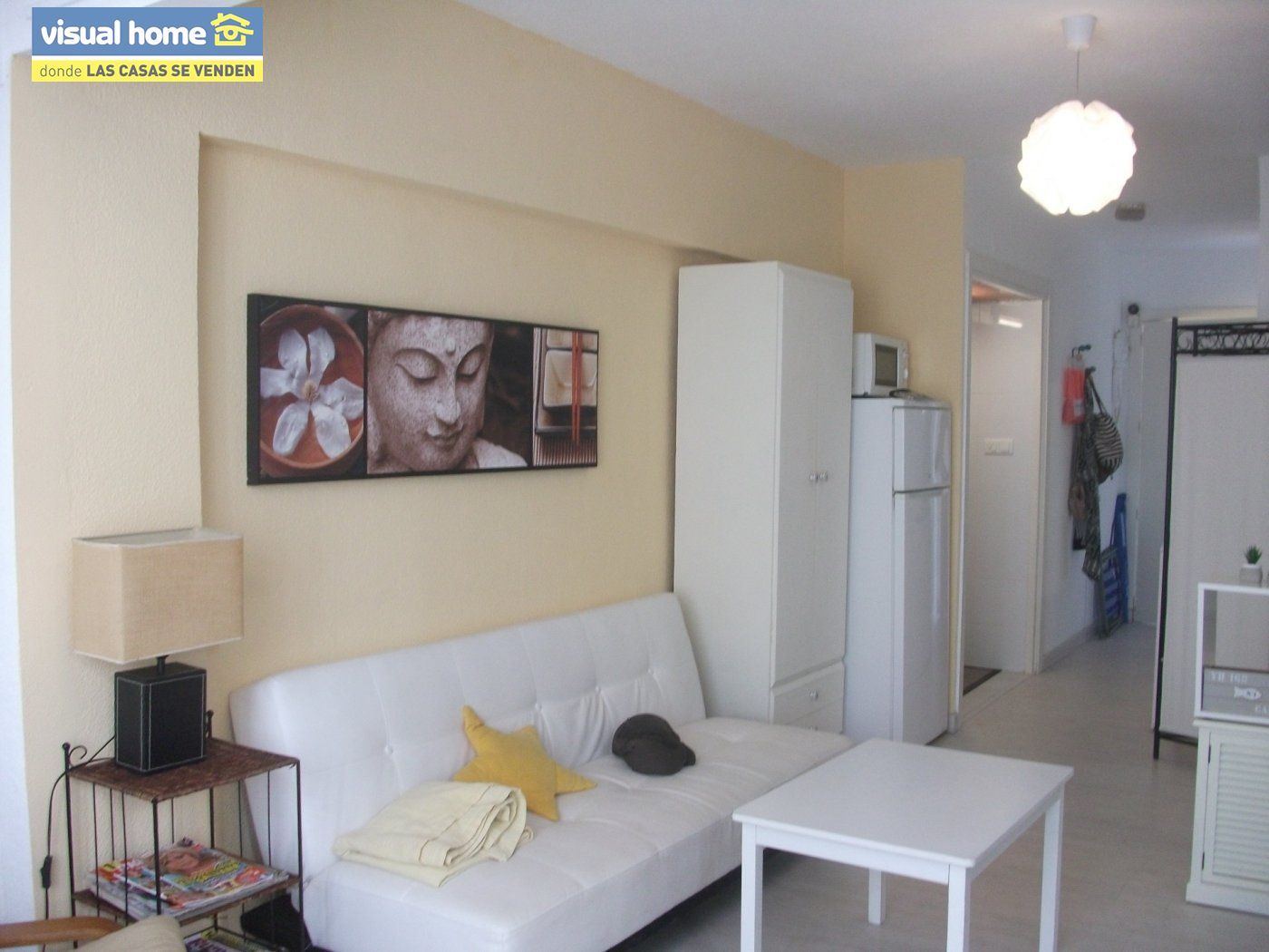 Sala d'estar de Estudi de lloguer en Benidorm amb Aire condicionat, Terrassa i Piscina