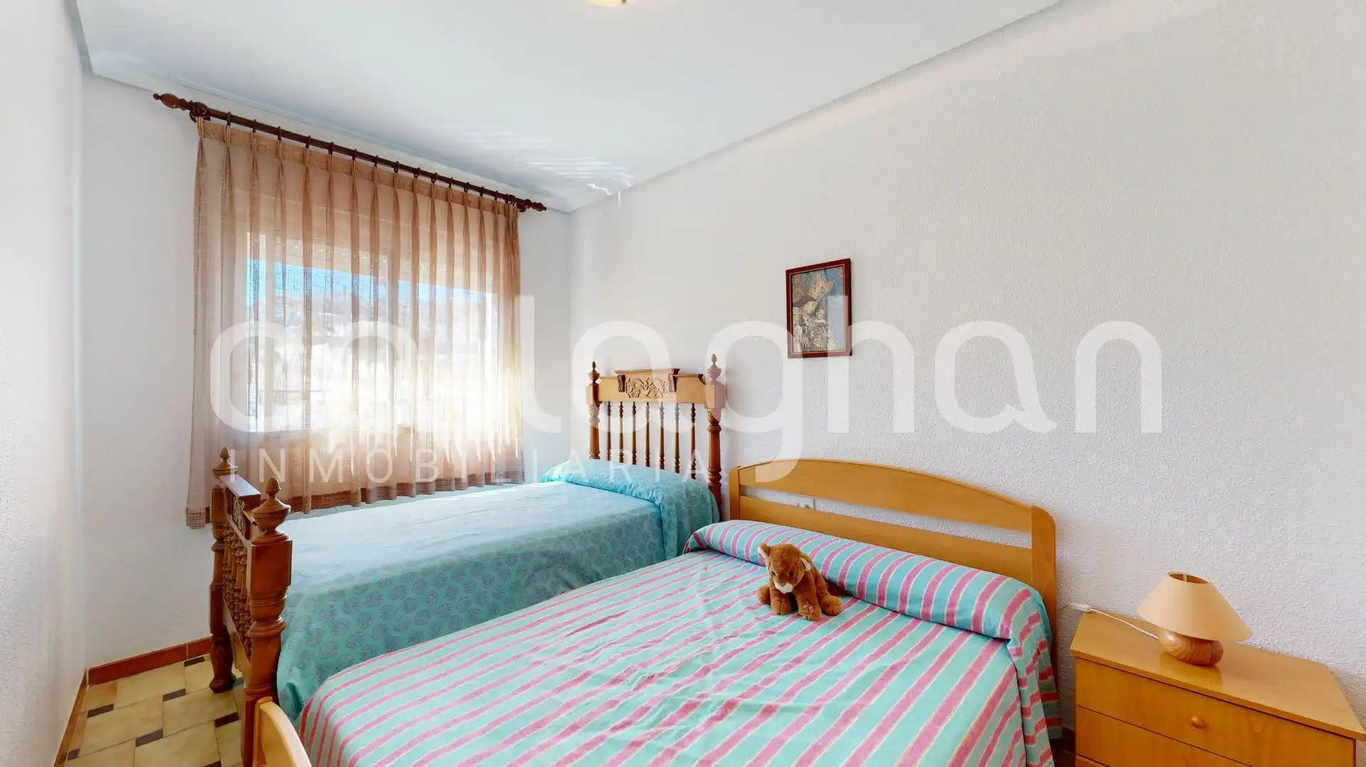 Dormitori de Casa o xalet en venda en Chiva amb Aire condicionat, Jardí privat i Terrassa