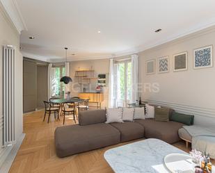 Sala d'estar de Apartament en venda en  Barcelona Capital amb Aire condicionat, Calefacció i Terrassa
