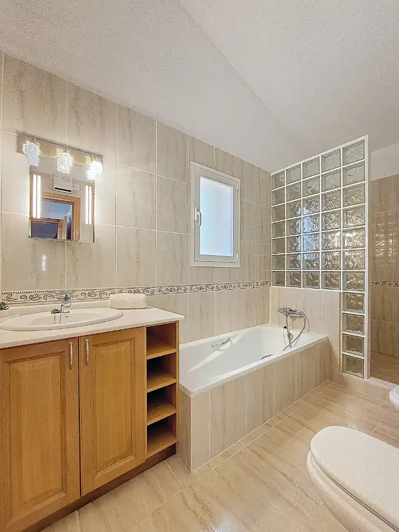 Chalet con piscina en venta en Avenida Pego 103, imagen 21