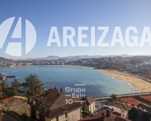 Vista exterior de Pis en venda en Donostia - San Sebastián  amb Calefacció, Terrassa i Traster