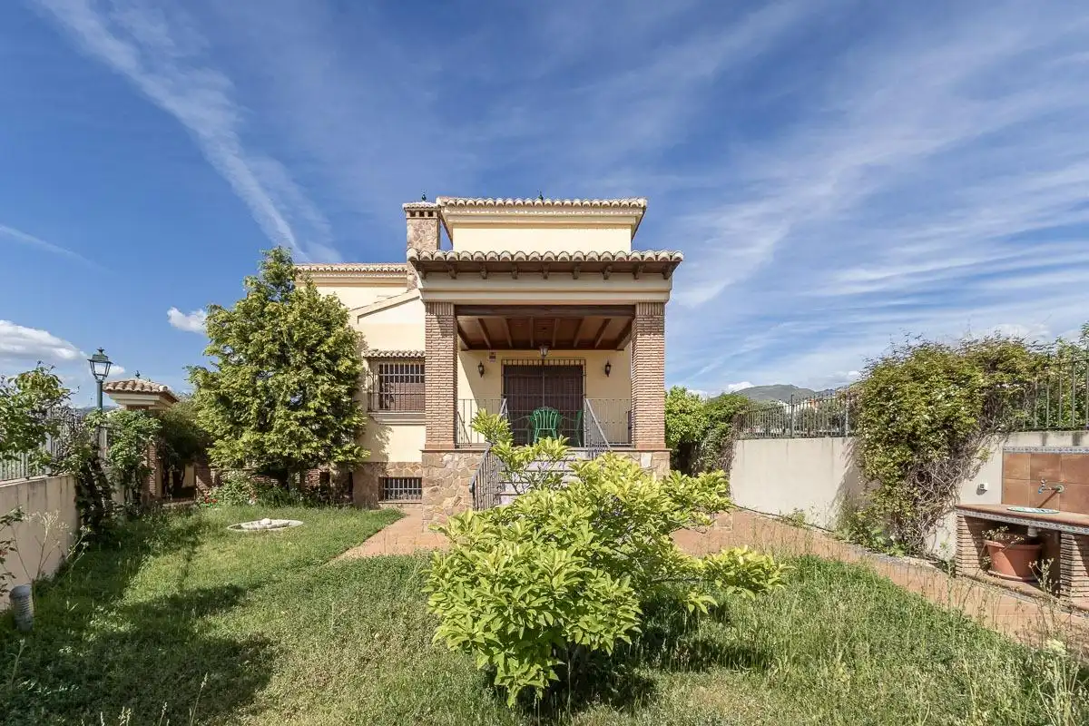 Vista exterior de Casa o chalet en venta en Cájar con Calefacción, Jardín privado y Terraza