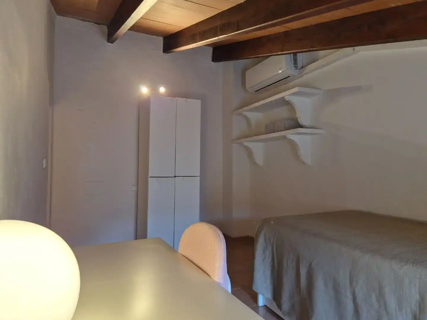 Dormitori de Casa adosada de lloguer en Ariany amb Aire condicionat, Jardí privat i Traster
