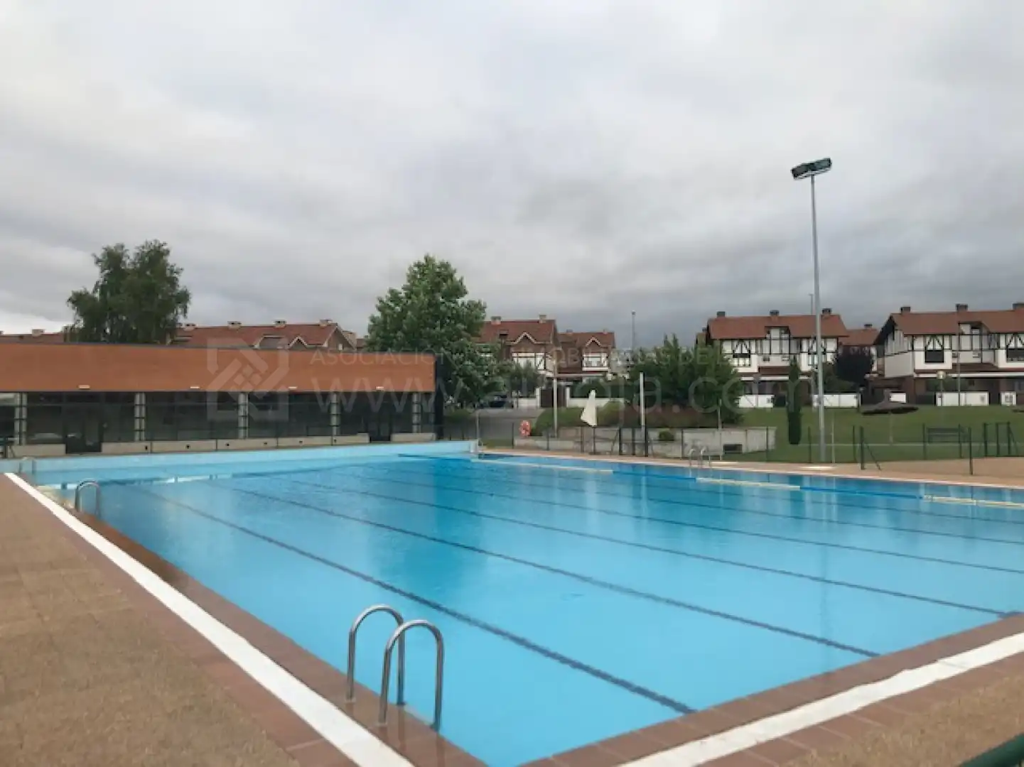 Piscina de Piso en venta en Cirueña con Calefacción, Terraza y Trastero