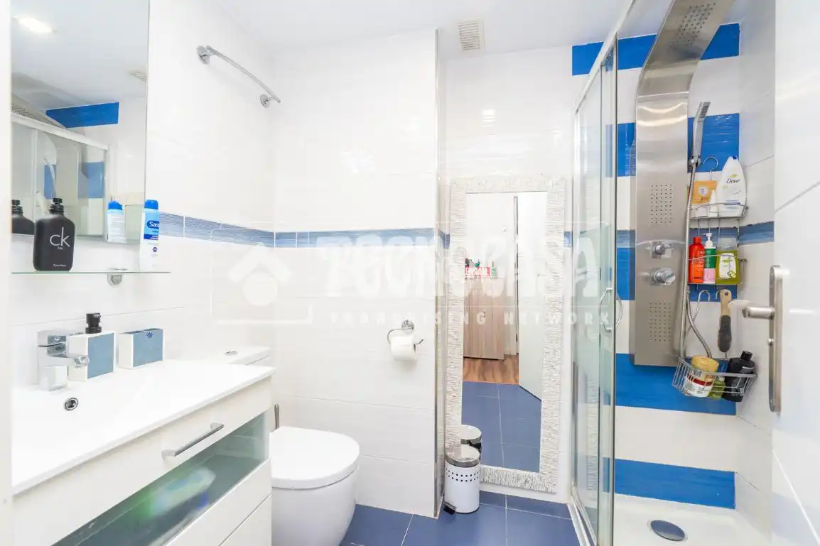 Baño de Piso en venta en Colmenar Viejo con Aire acondicionado, Calefacción y Balcón