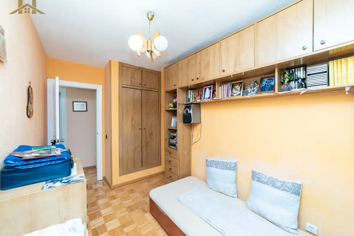 Bedroom of Flat for sale in Fuenlabrada  with Air Conditioner, Heating and Terrace