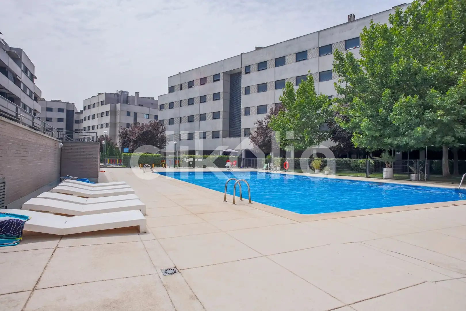 Piscina de Pis en venda en Torrejón de Ardoz amb Calefacció, Terrassa i Traster