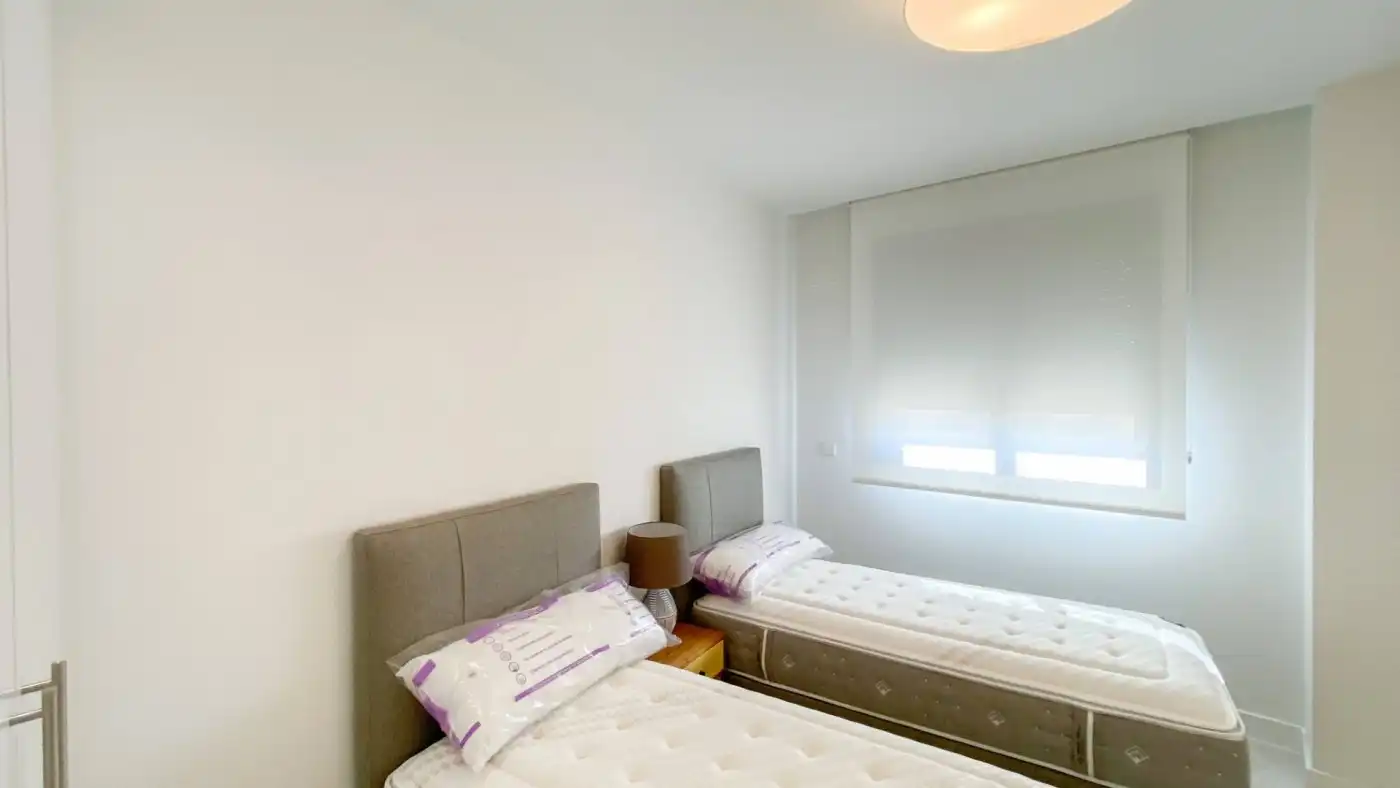 Schlafzimmer von Wohnung zur Miete in Málaga mit Klimaanlage, Heizung und Privatgarten