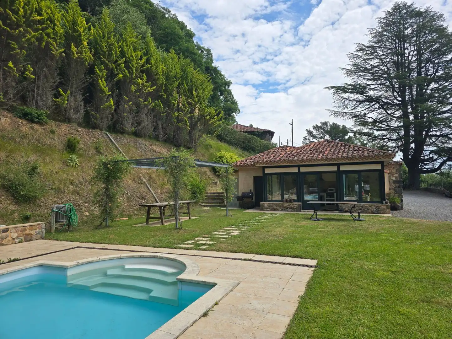 Casa amb piscina en venda a Parres