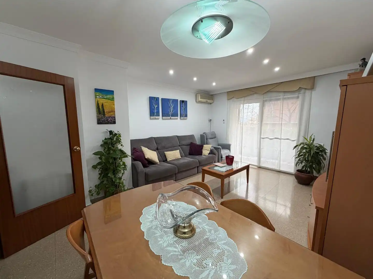 Living room of Flat for rent in Rubí  with Air Conditioner, Furnished and Oven