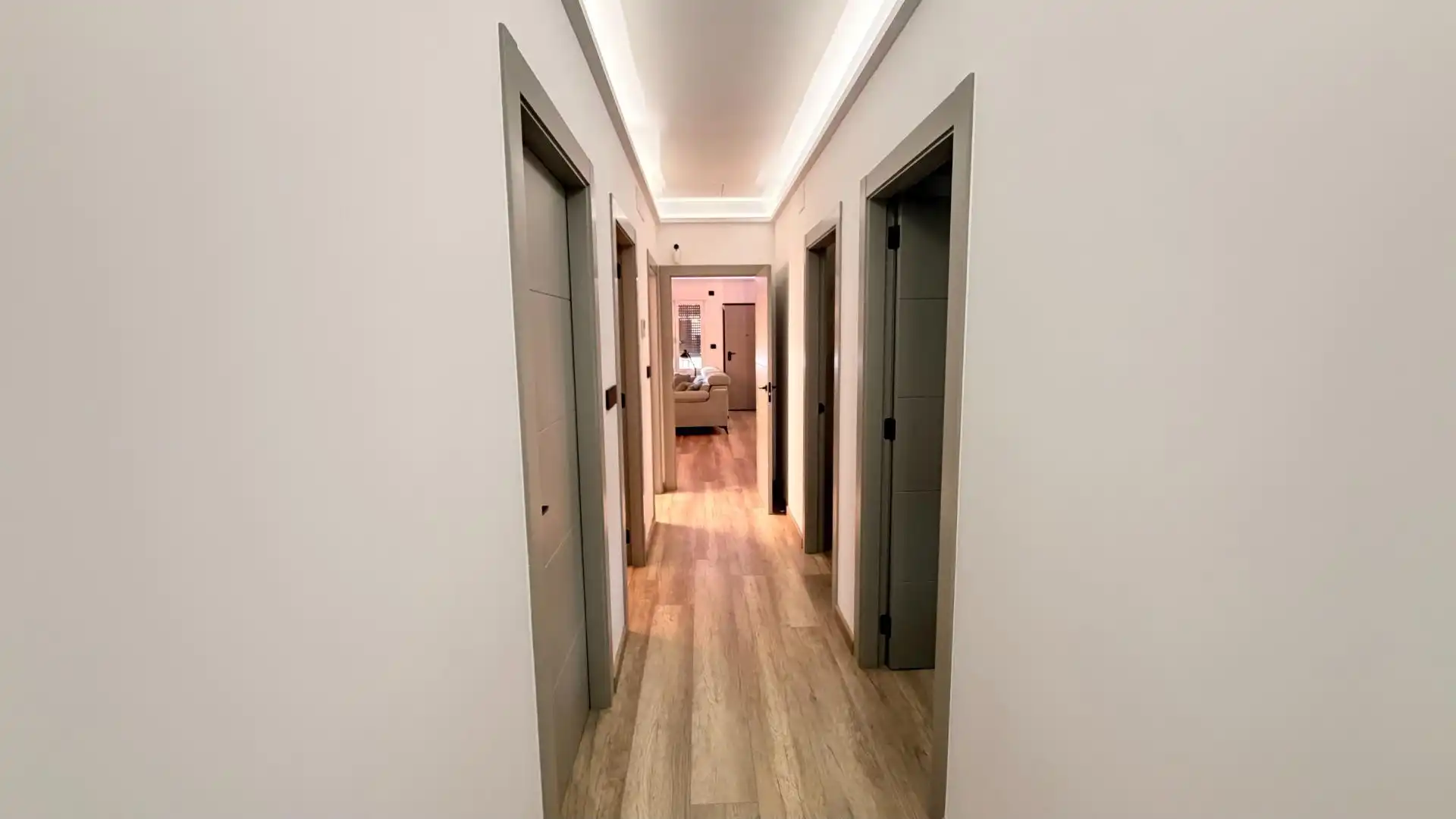 Haus oder Chalet zum Verkauf in Elche / Elx mit Klimaanlage, Heizung und Privatgarten