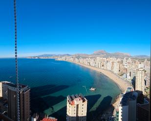 Vista exterior de Àtic en venda en Benidorm amb Terrassa