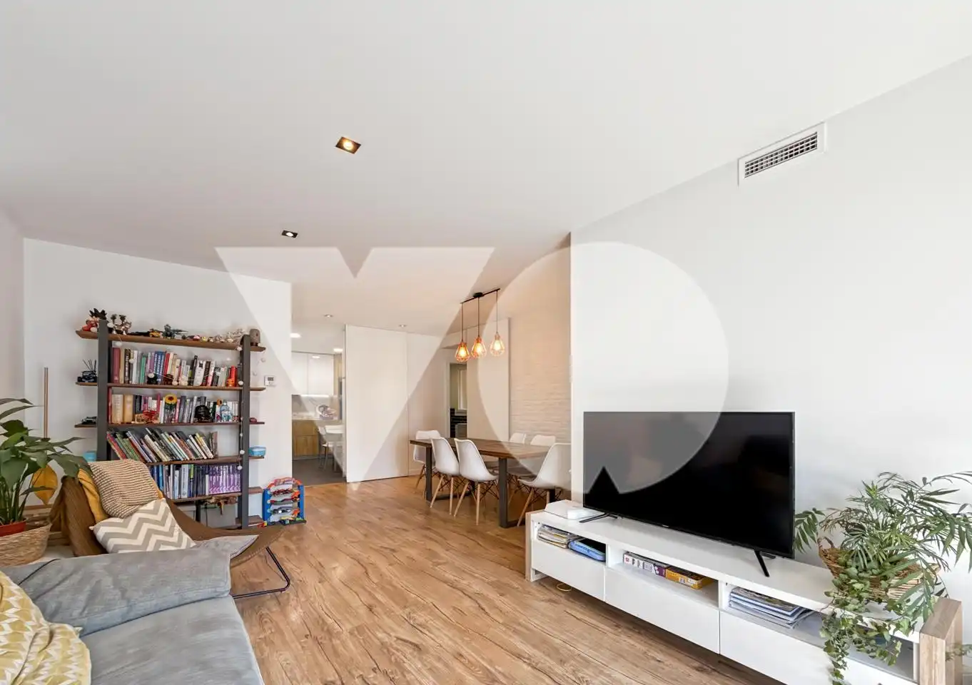 Sala d'estar de Pis en venda en Madrid amb Aire condicionat i Terrassa