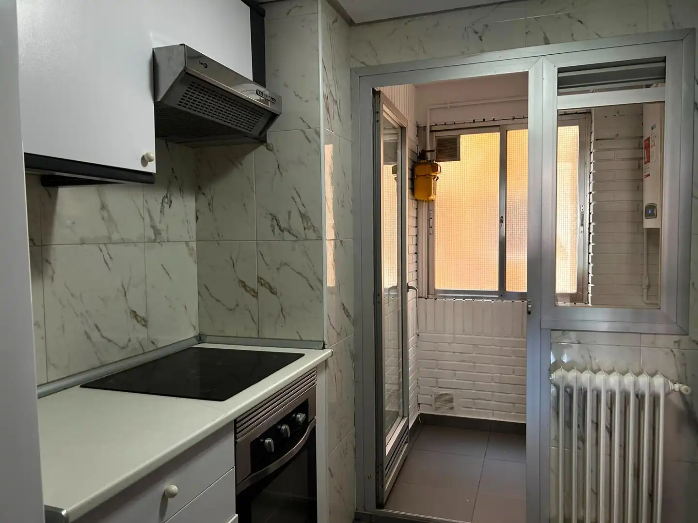 Küche von Wohnung zur Miete in Madrid mit Klimaanlage, Heizung und Parkett