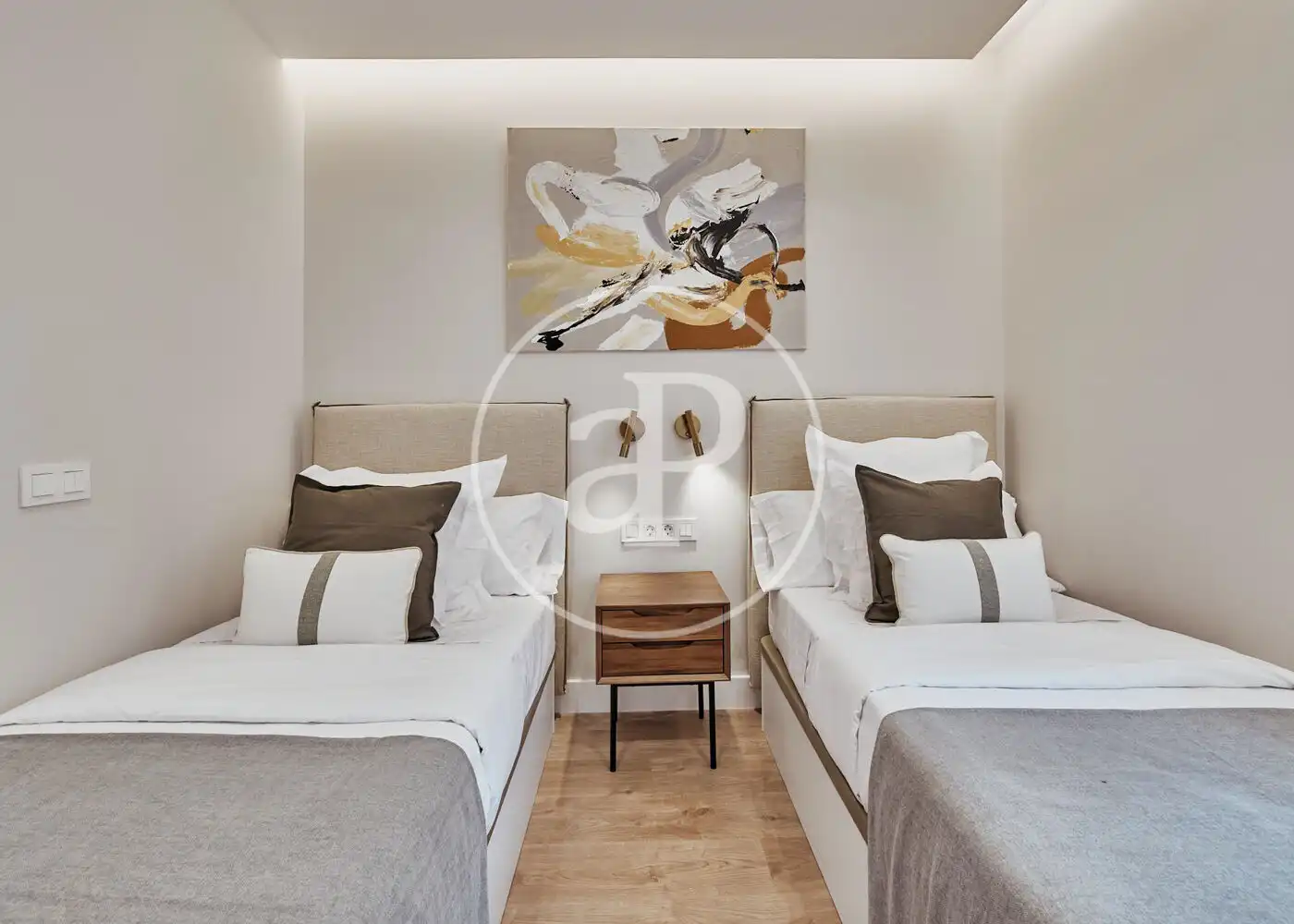 Bedroom of Flat for sale in Madrid  with Air Conditioner, Heating and Terrace