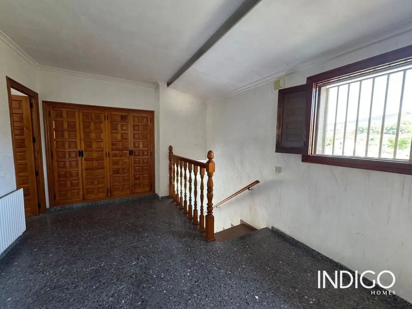 Casa adosada en venda en Ibi amb Calefacció, Traster i Moblat