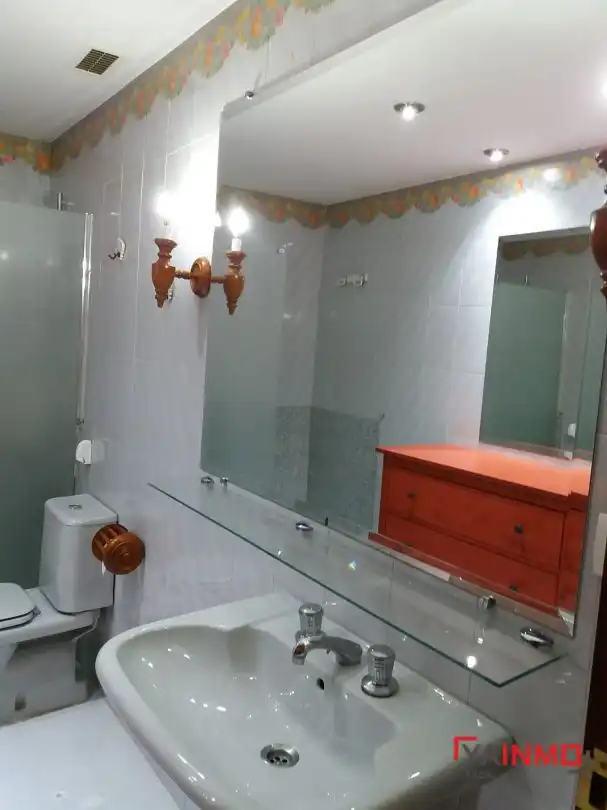 Bathroom of Flat for sale in Vitoria - Gasteiz  with Heating, Storage room and Furnished