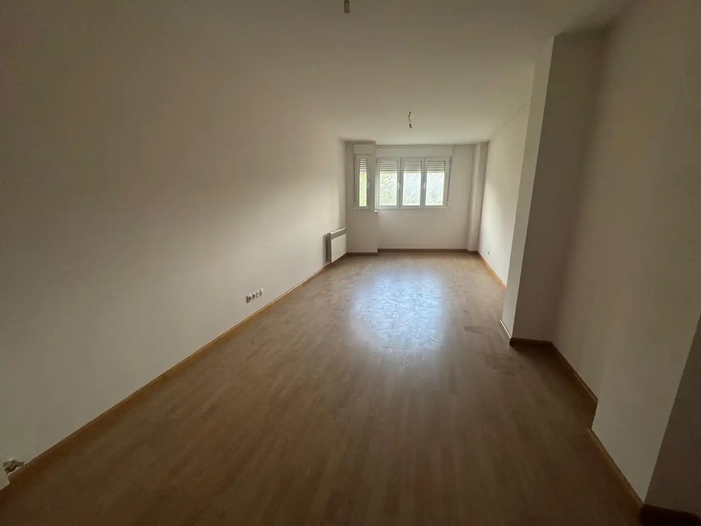 Sala d'estar de Dúplex en venda en Ponferrada amb Calefacció i Traster