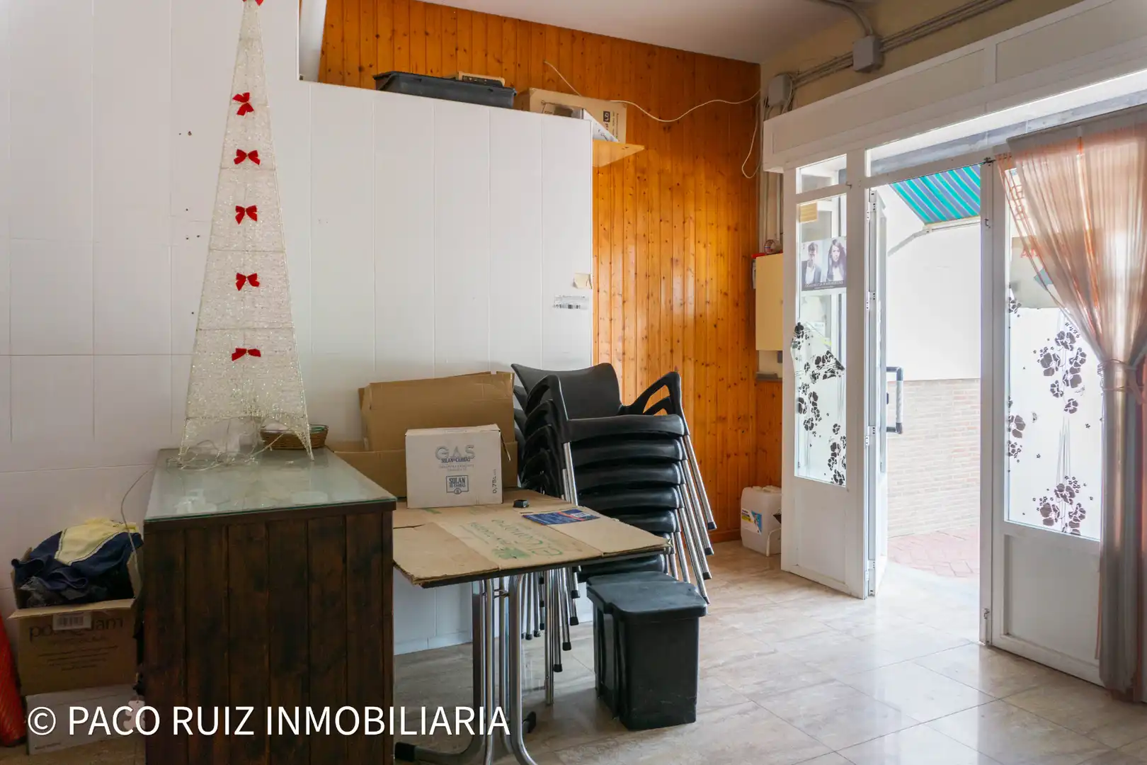 Local en venda en Almería amb Aire condicionat i Moblat