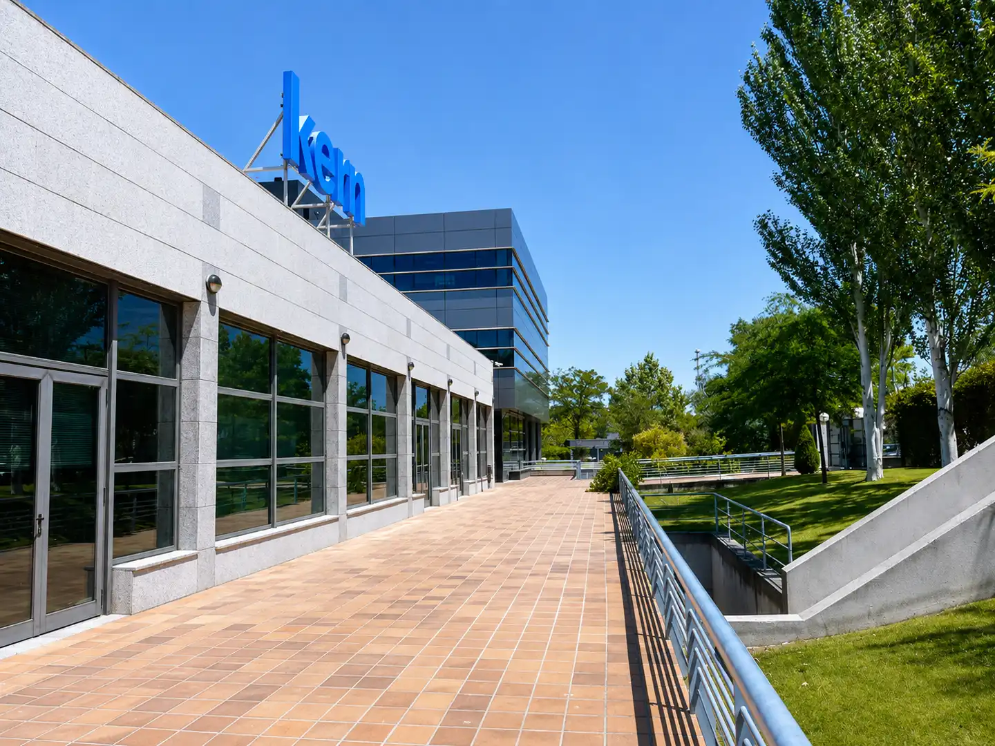 Exterior view of Office for rent in Las Rozas de Madrid  with Air Conditioner, Heating and Terrace