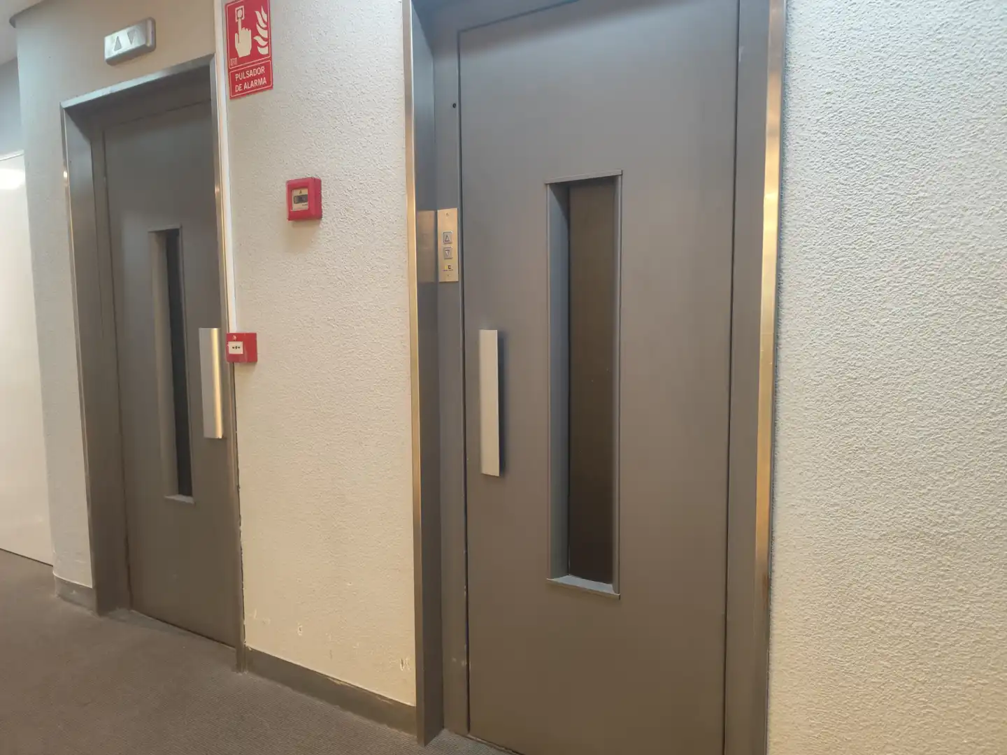 Oficina de alquiler en Barcelona con Amueblado