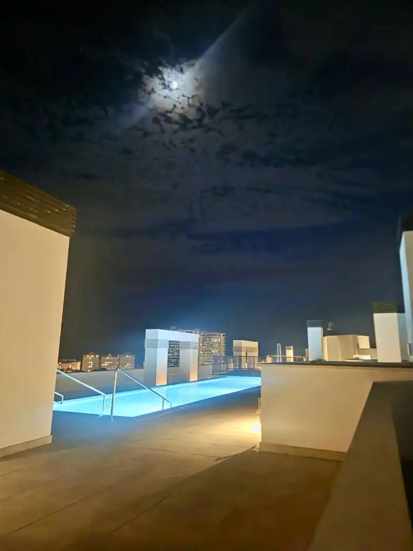 Piscina de Piso en venta en Almería con Aire acondicionado, Calefacción y Parquet