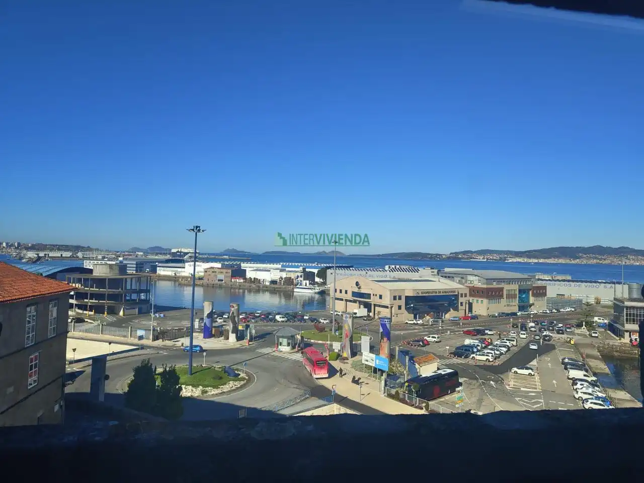 Oficina de alquiler en Vigo  con Aire acondicionado, Calefacción y Amueblado
