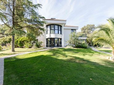 Haus mit Pool zum Verkauf in Urbanización Este - Montepríncipe