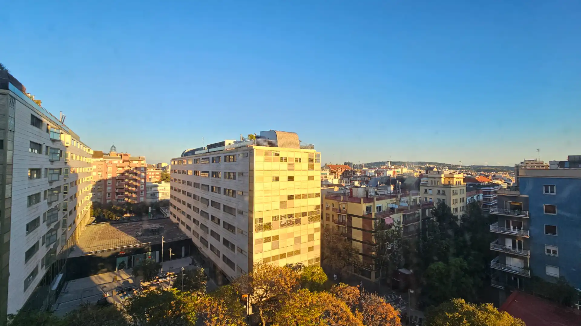 Vista exterior de Oficina de alquiler en Barcelona con Aire acondicionado, Calefacción y Internet