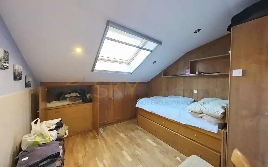 Bedroom of Duplexes for sale in Madrid  with Furnished