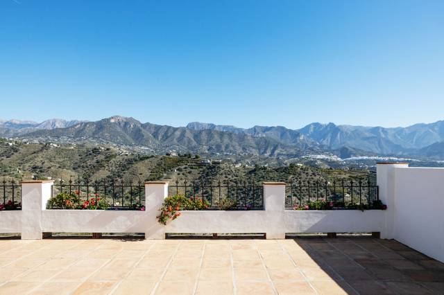 Casa-chalet en Venta en Torrox Pueblo