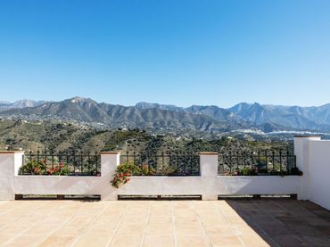 Villa con balcone in vendita a Torrox Pueblo